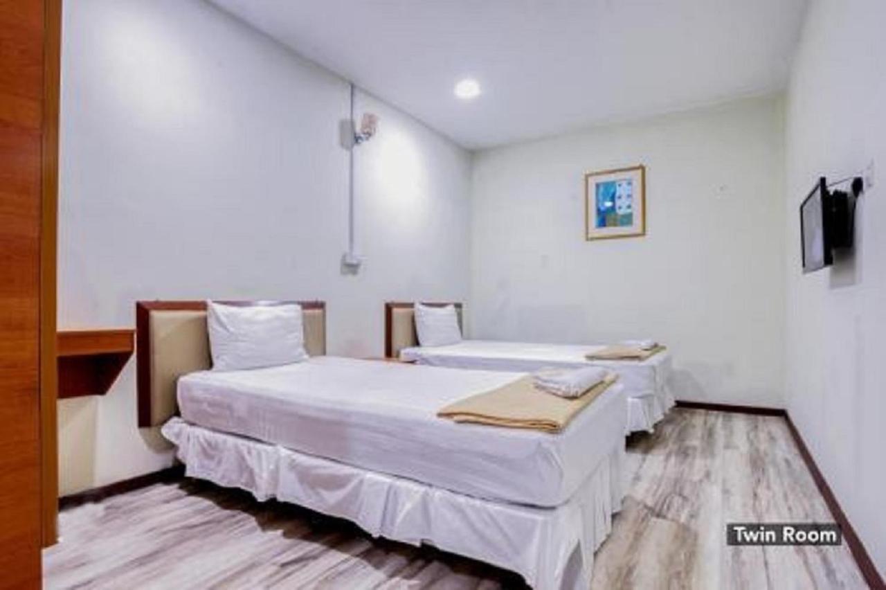 Hotel Sri Malim Танджунг-Малим Экстерьер фото