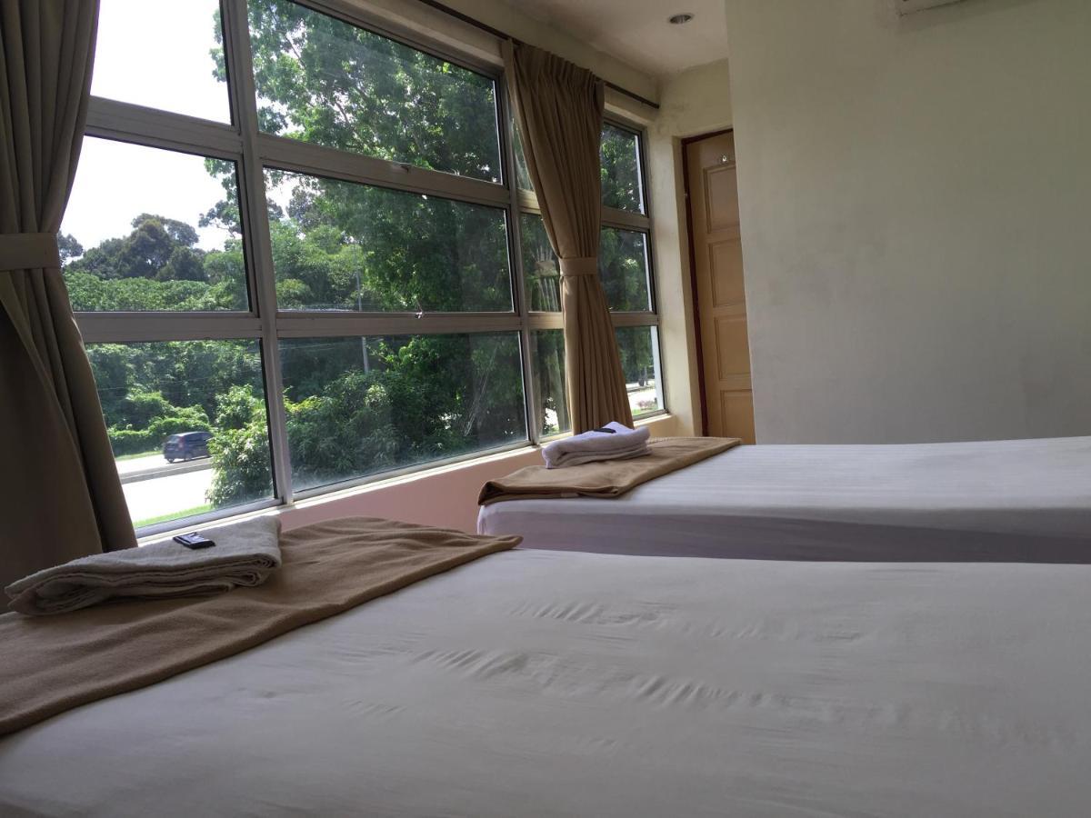 Hotel Sri Malim Танджунг-Малим Экстерьер фото