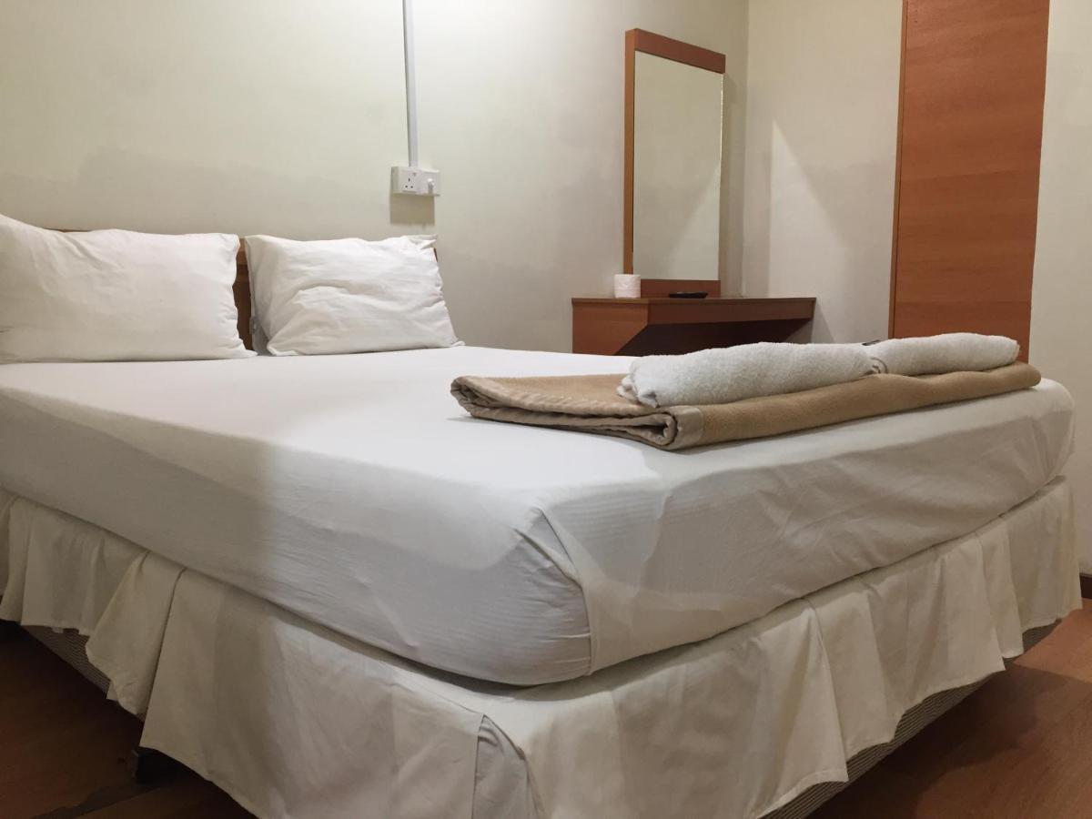 Hotel Sri Malim Танджунг-Малим Экстерьер фото